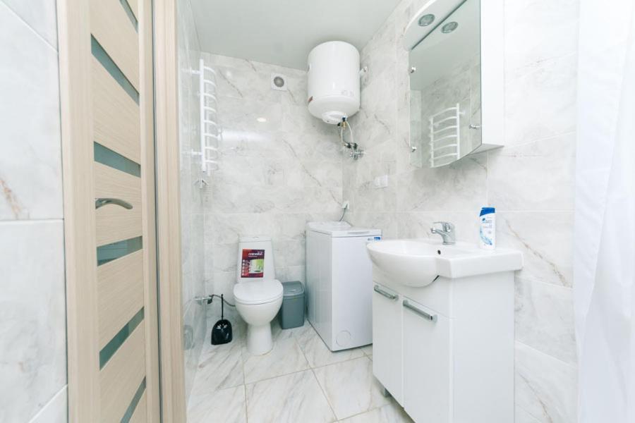Apartamento Cozy Smarthouse Kiev Exterior foto