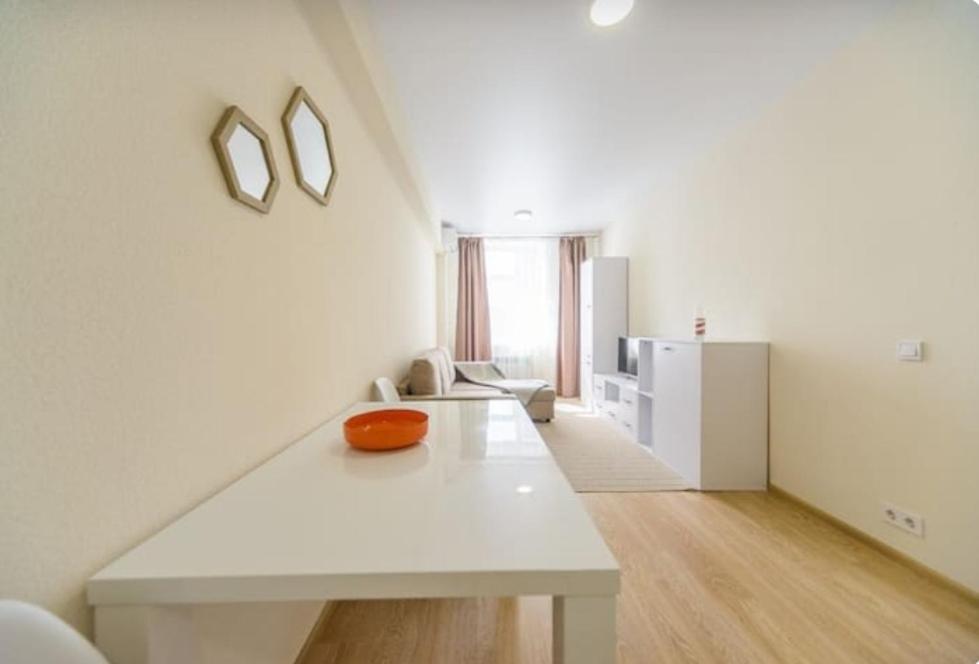 Apartamento Cozy Smarthouse Kiev Exterior foto